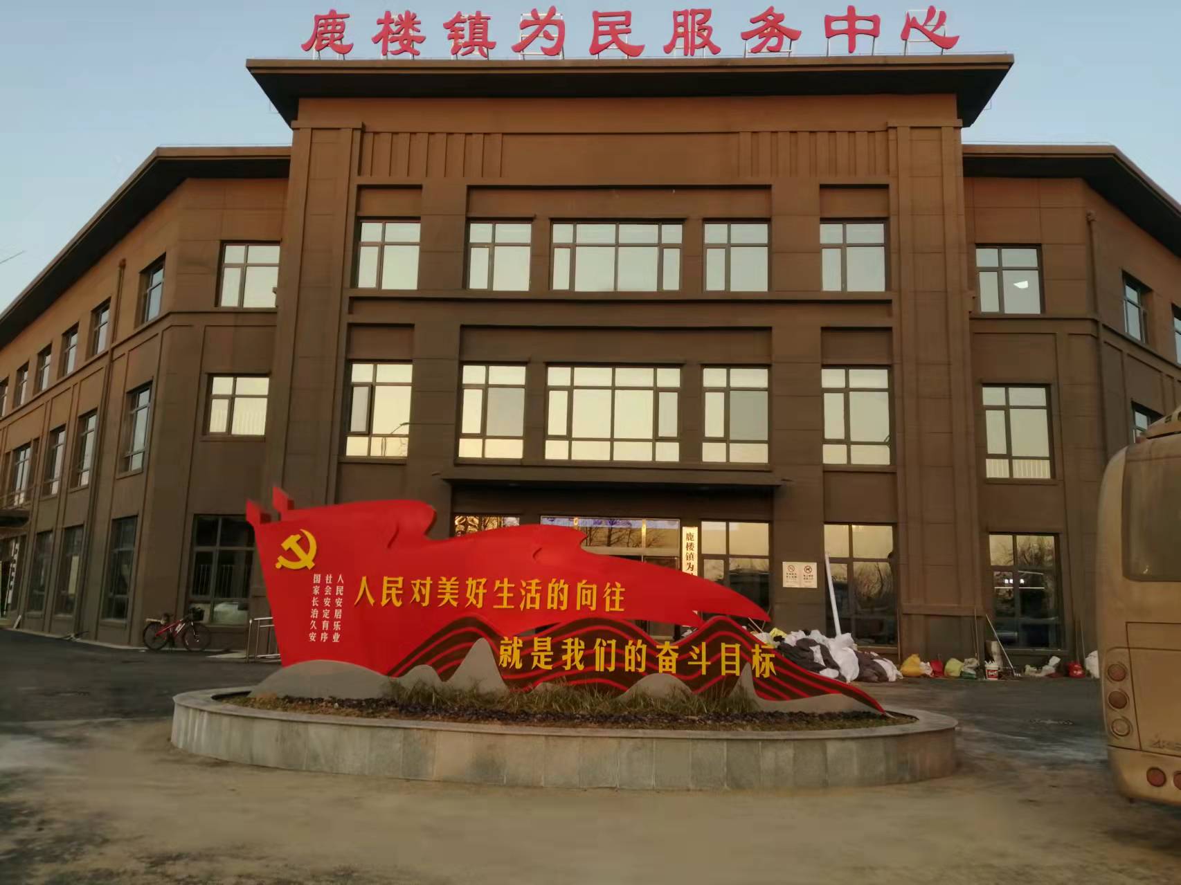 南京雕塑制作：不锈钢景观雕塑的清洗方法