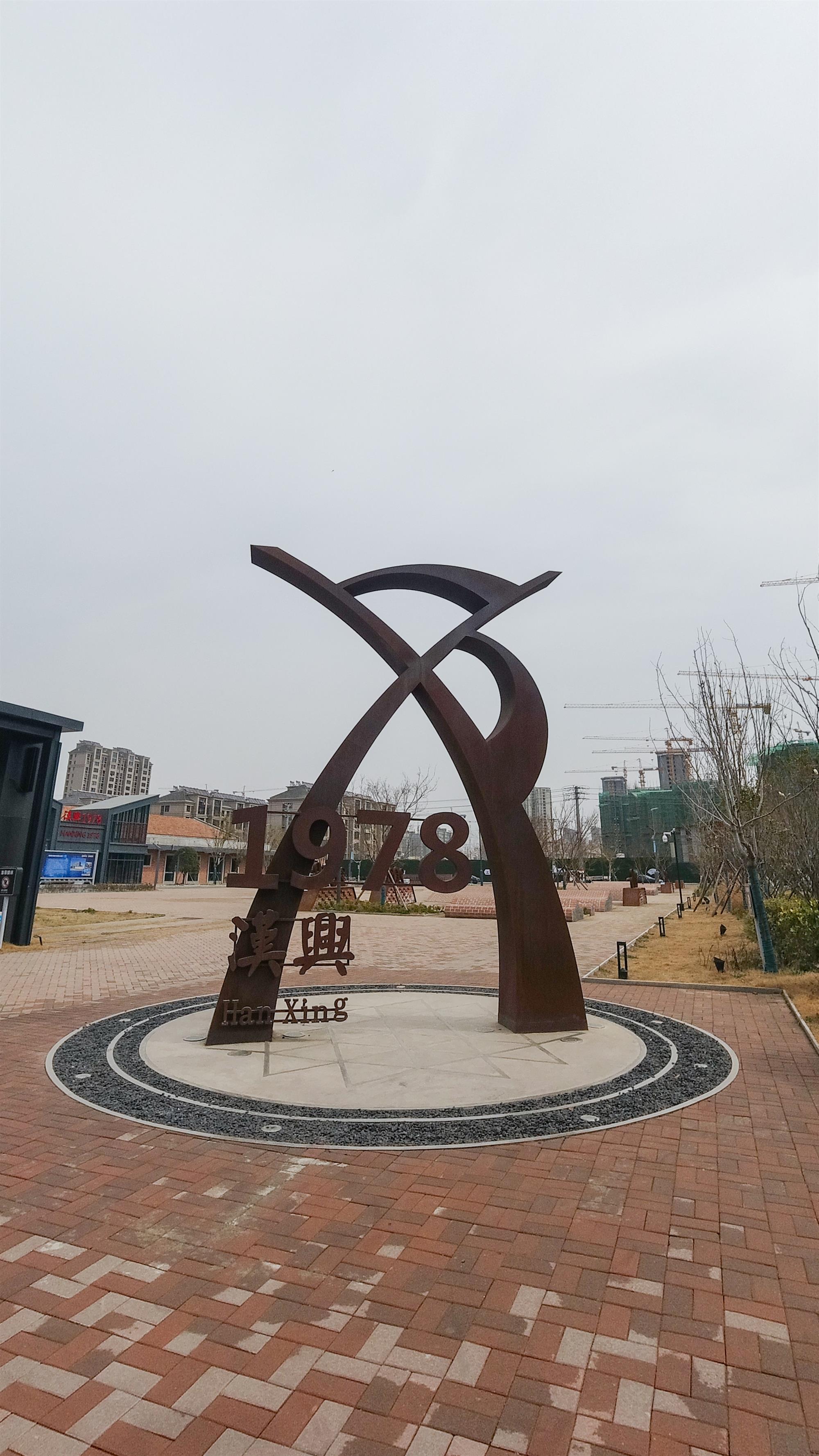 南京雕塑厂家：景区不锈钢雕塑的现状